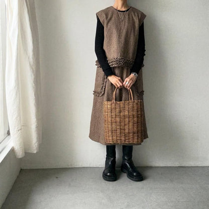 R&D.M.Co  フリルデコレーションボタンビブ　チェック