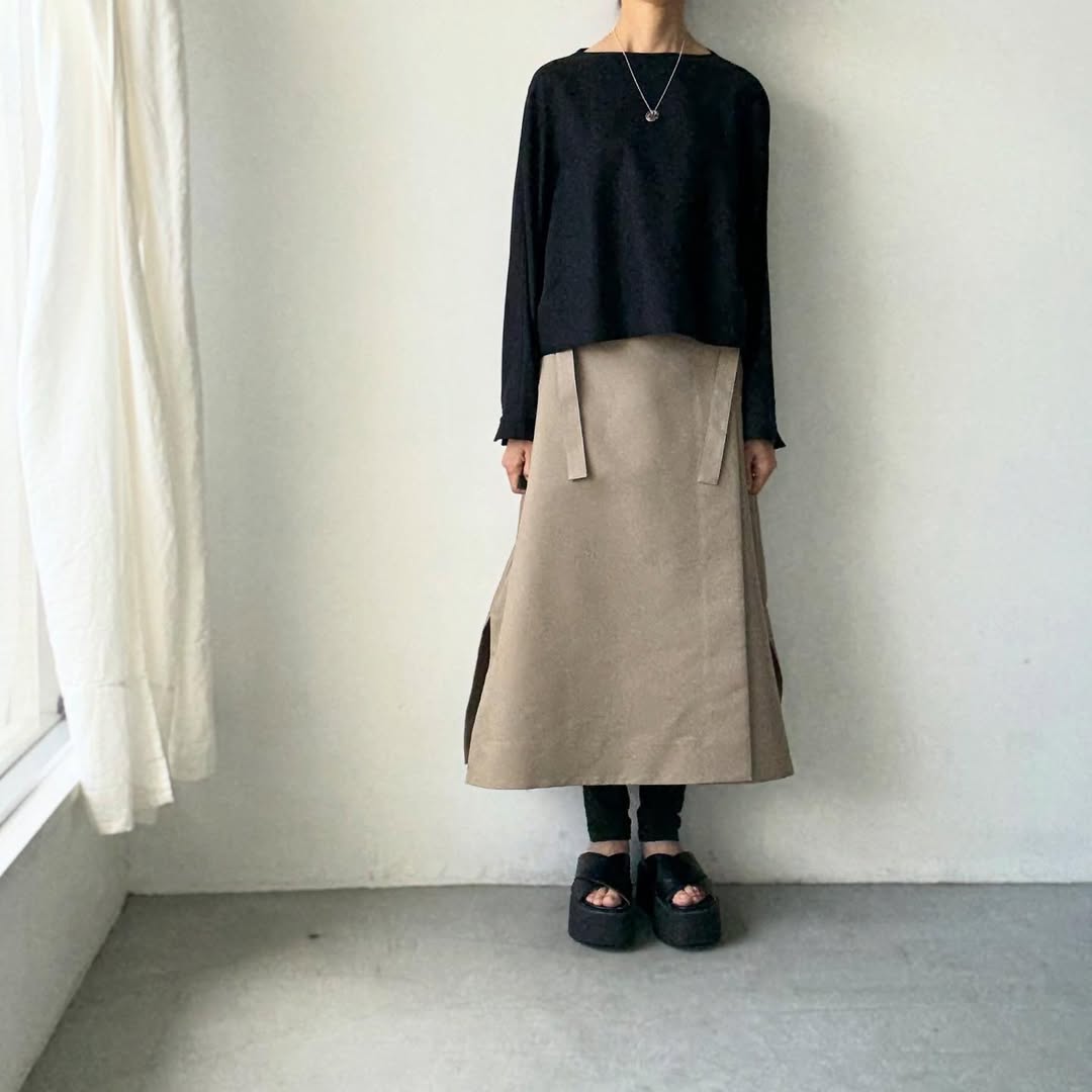 TENNE HANDCRAFTED MODERN ラップスカート　カーキ