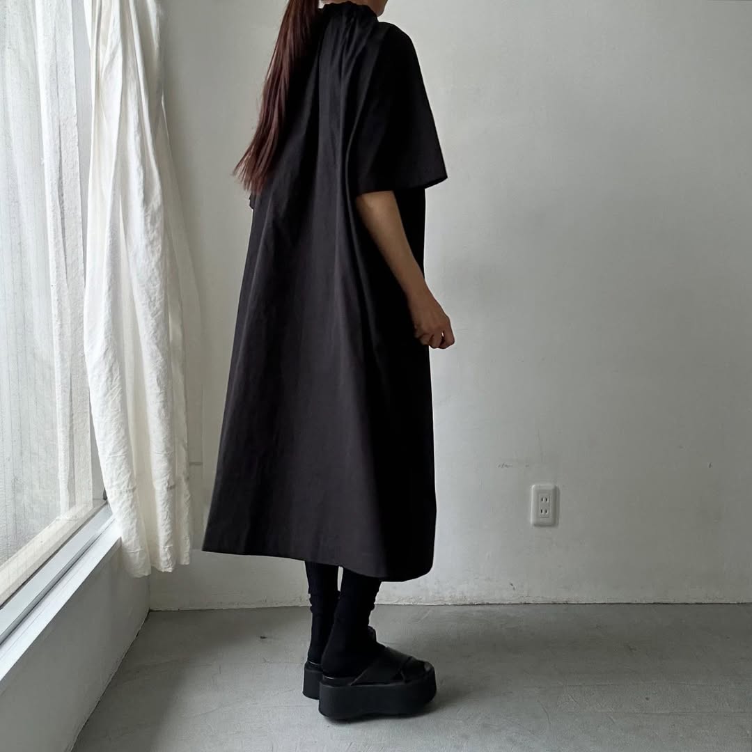 atelier d'antan Krallコットン半袖ドレス　ブラック