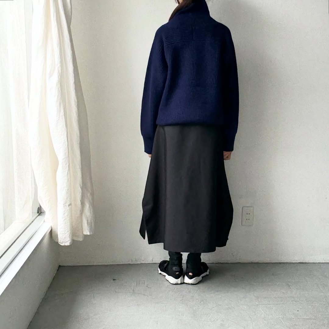 homspun メリノウールワッフル編みプルオーバー　ブルーネイビー