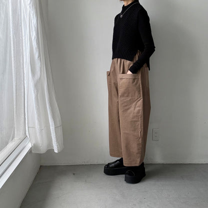 MAGALI コットンコーデュロイフラップポケットパンツ　ベージュ