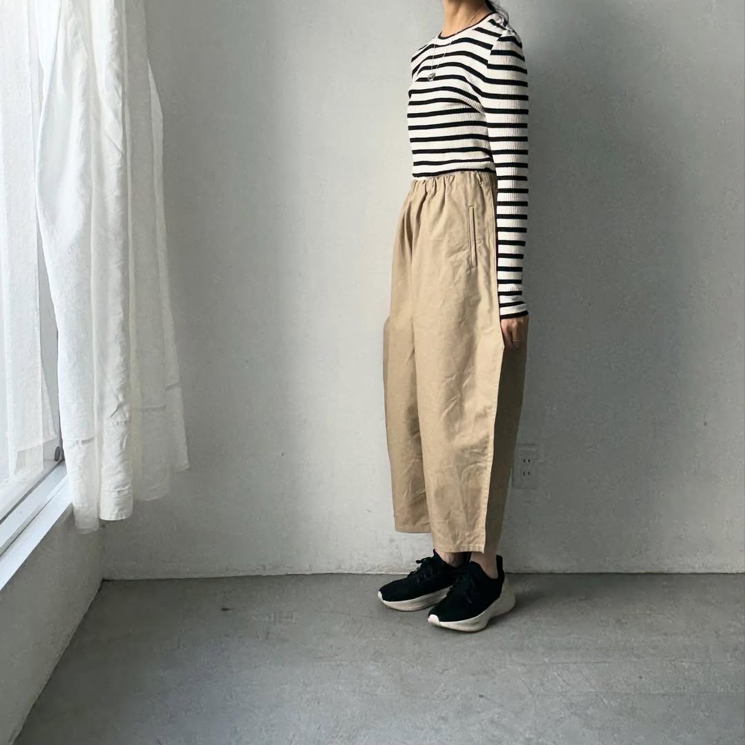 ゴーシュ  オーガニックダックコットンストレートラインパンツ　ベージュ