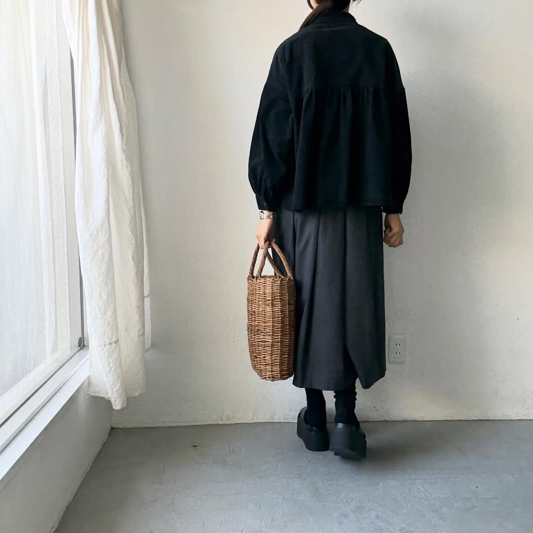 Linenya  長袖スタンドカラーブラウス　ブラック