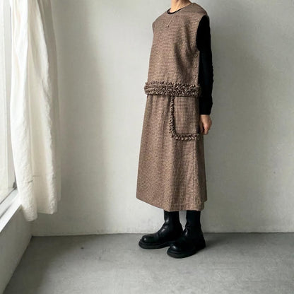 R&D.M.Co  フリルデコレーションボタンビブ　チェック