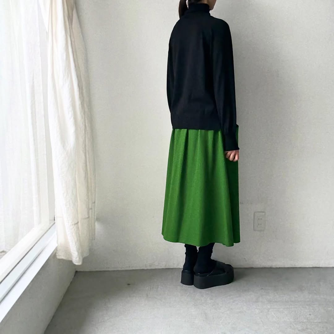 atelier naruse ウールタートルネックニット　ブラック