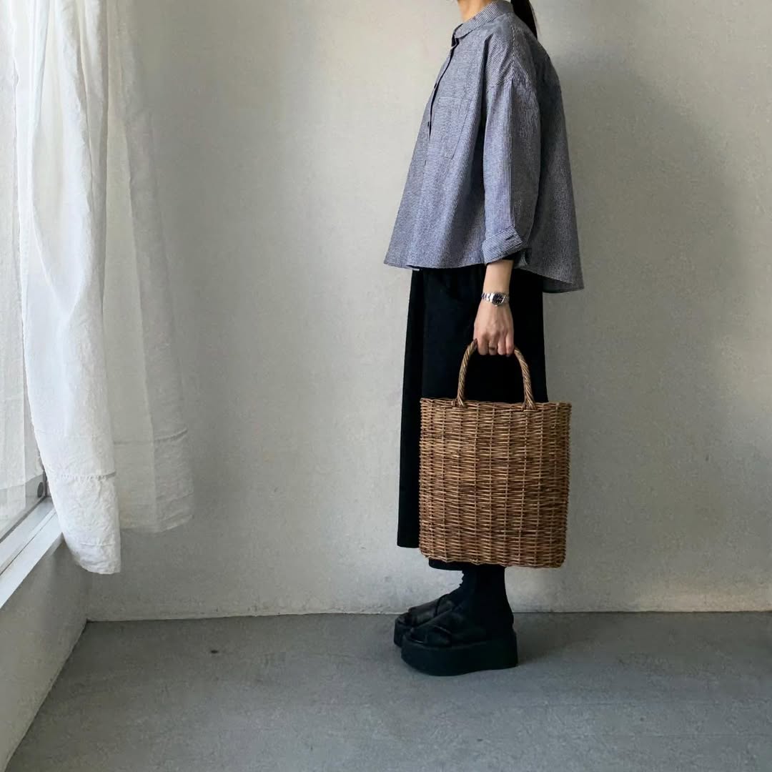 🟡週末入荷分予約受付中🟡Linenya  ギンガム丸襟長袖ブラウス　ホワイト×ブラック