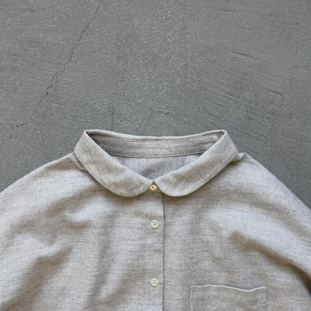 Linenya  コットンヤク丸襟長袖ブラウス　ベージュ