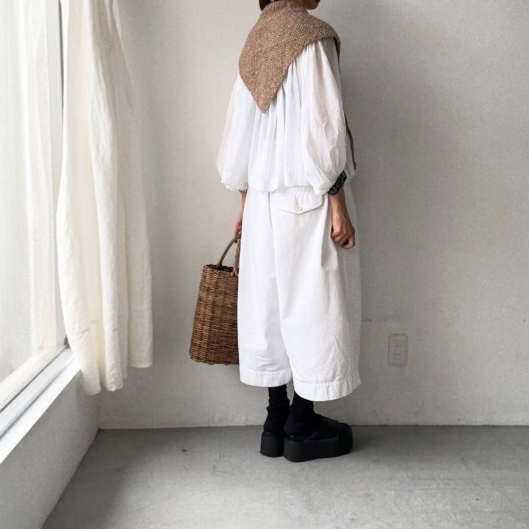 Karakoram アルパカコットントライアングルスカーフ　ライトブラウン