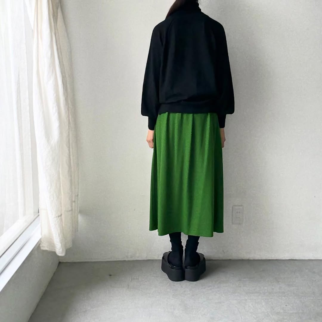 atelier naruse ウールタートルネックニット　ブラック