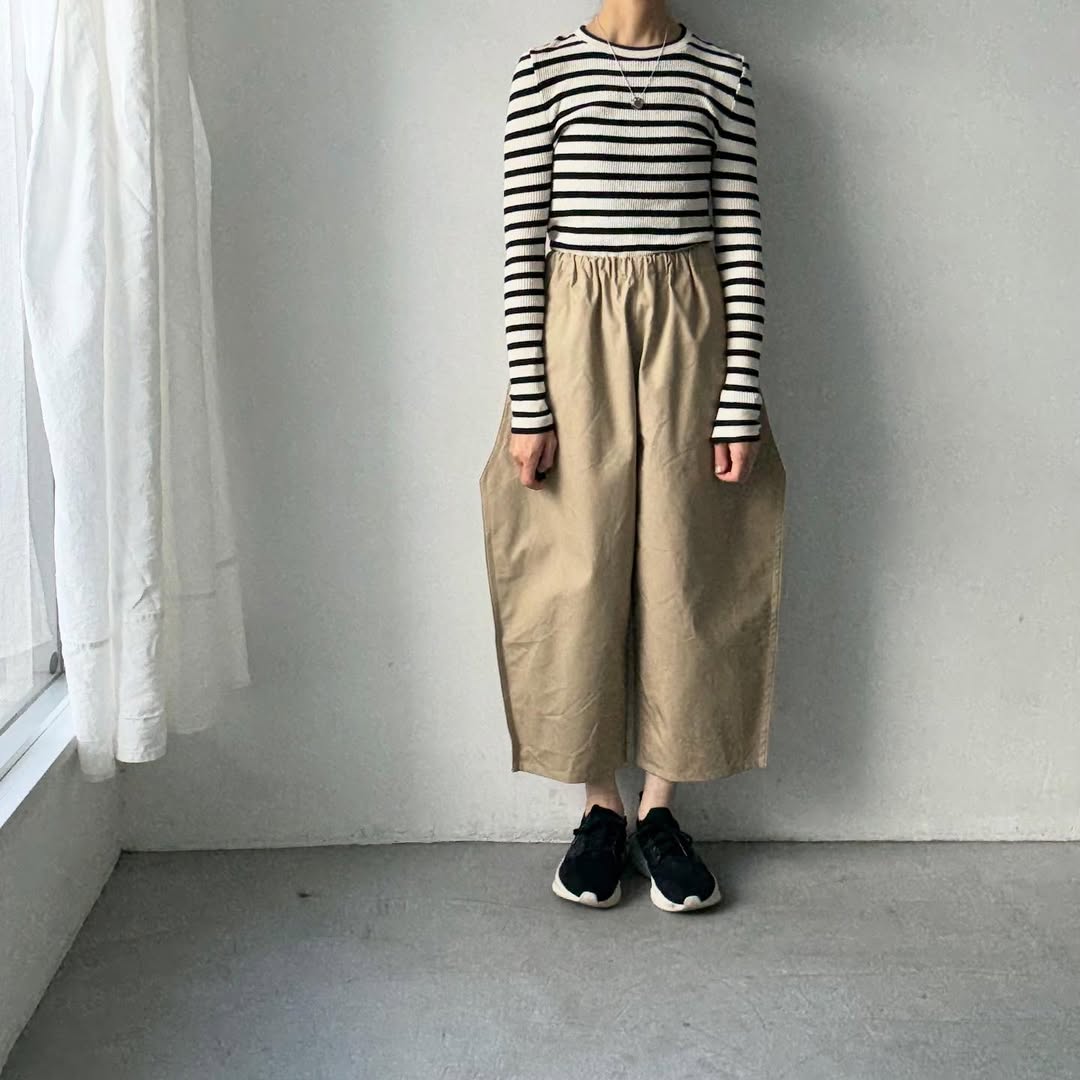 ゴーシュ  オーガニックダックコットンストレートラインパンツ　ベージュ