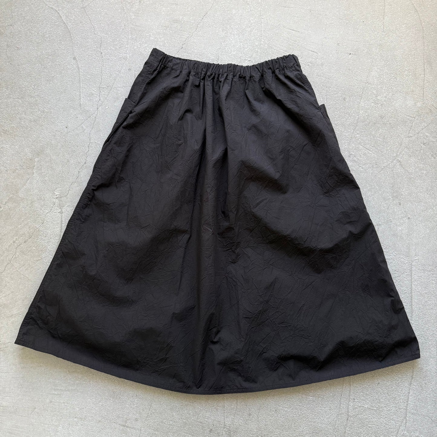 R&D.M.Co 　シュリンクコットンガーメントダイポケットスカート　ブラック