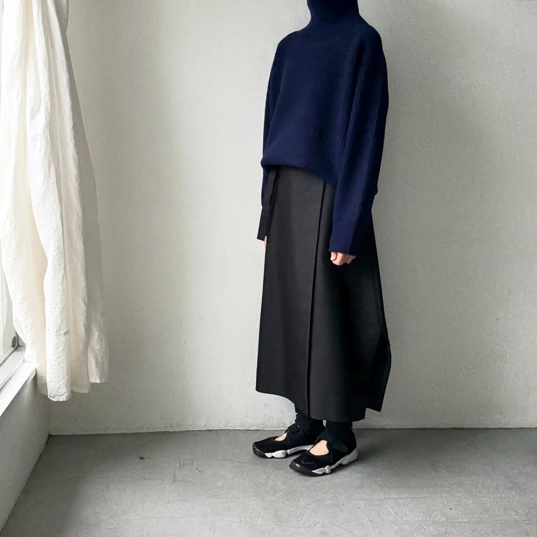 homspun メリノウールワッフル編みプルオーバー　ブルーネイビー