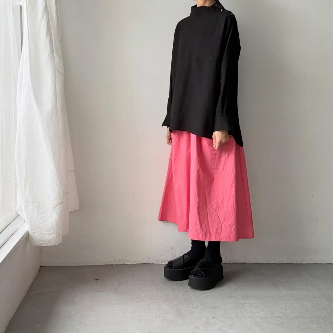 atelier naruse  リネンモックネックブラウス