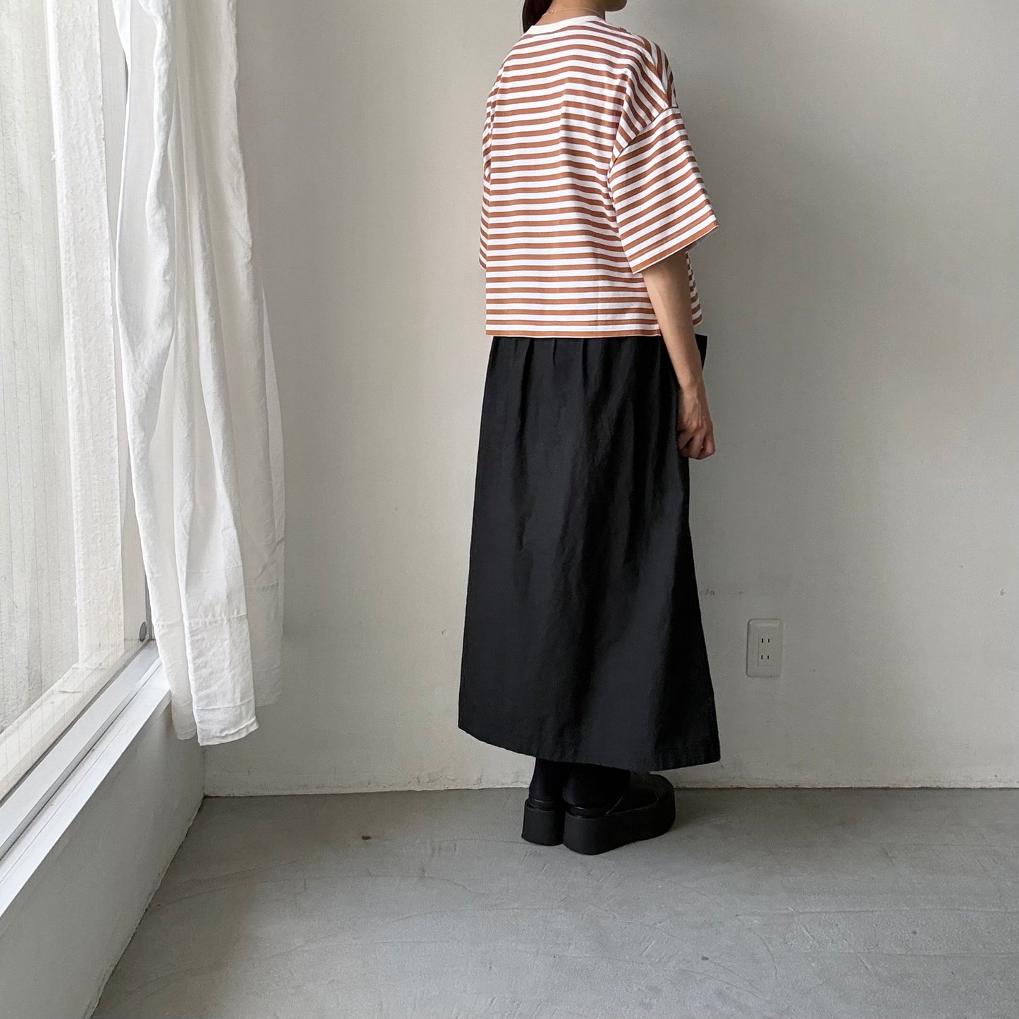 atelier naruse  コットンボーダー半袖カットソー　ブラウン