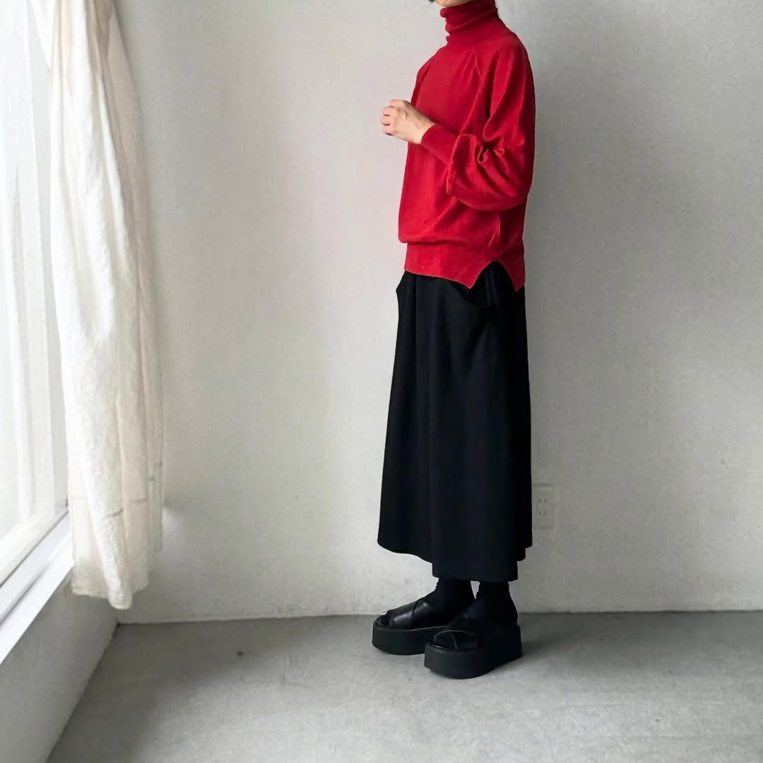 atelier naruse ウールタートルネックニット　レッド