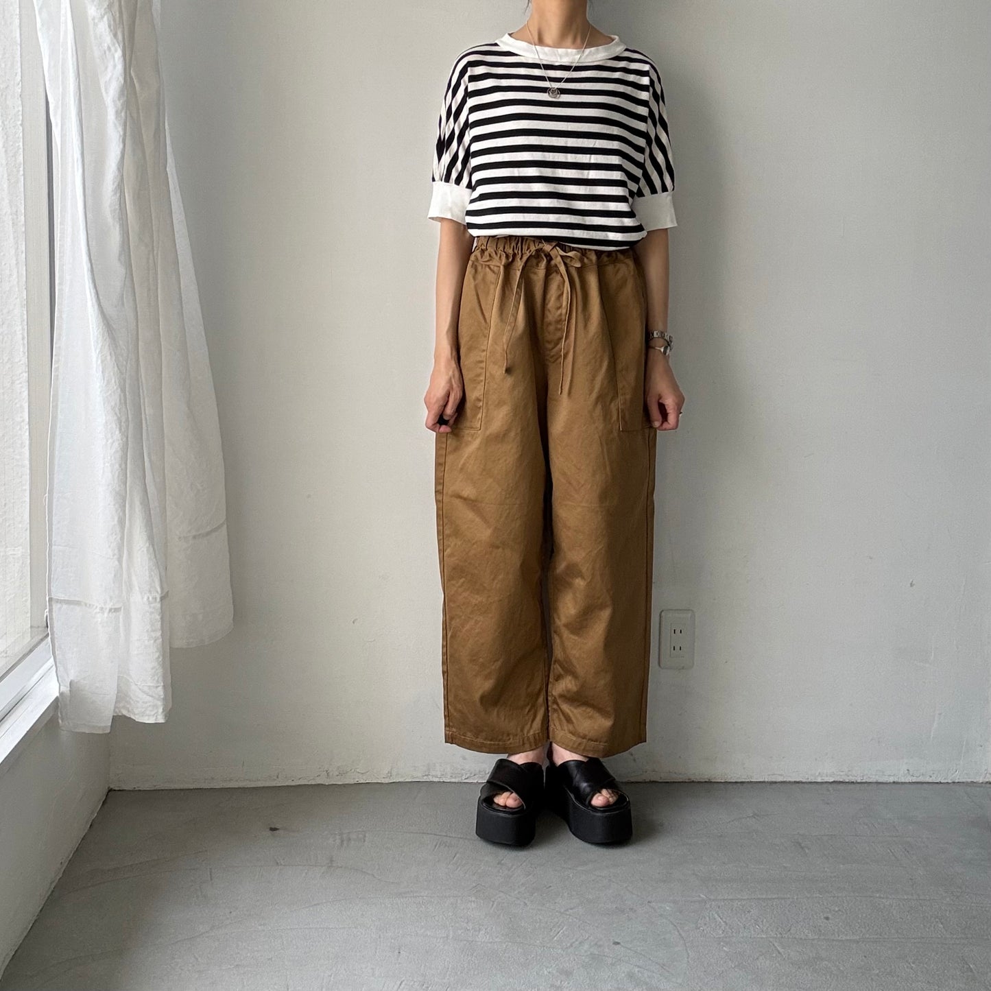 homspun 高密度ウエポンギャザーパンツ　キャメル