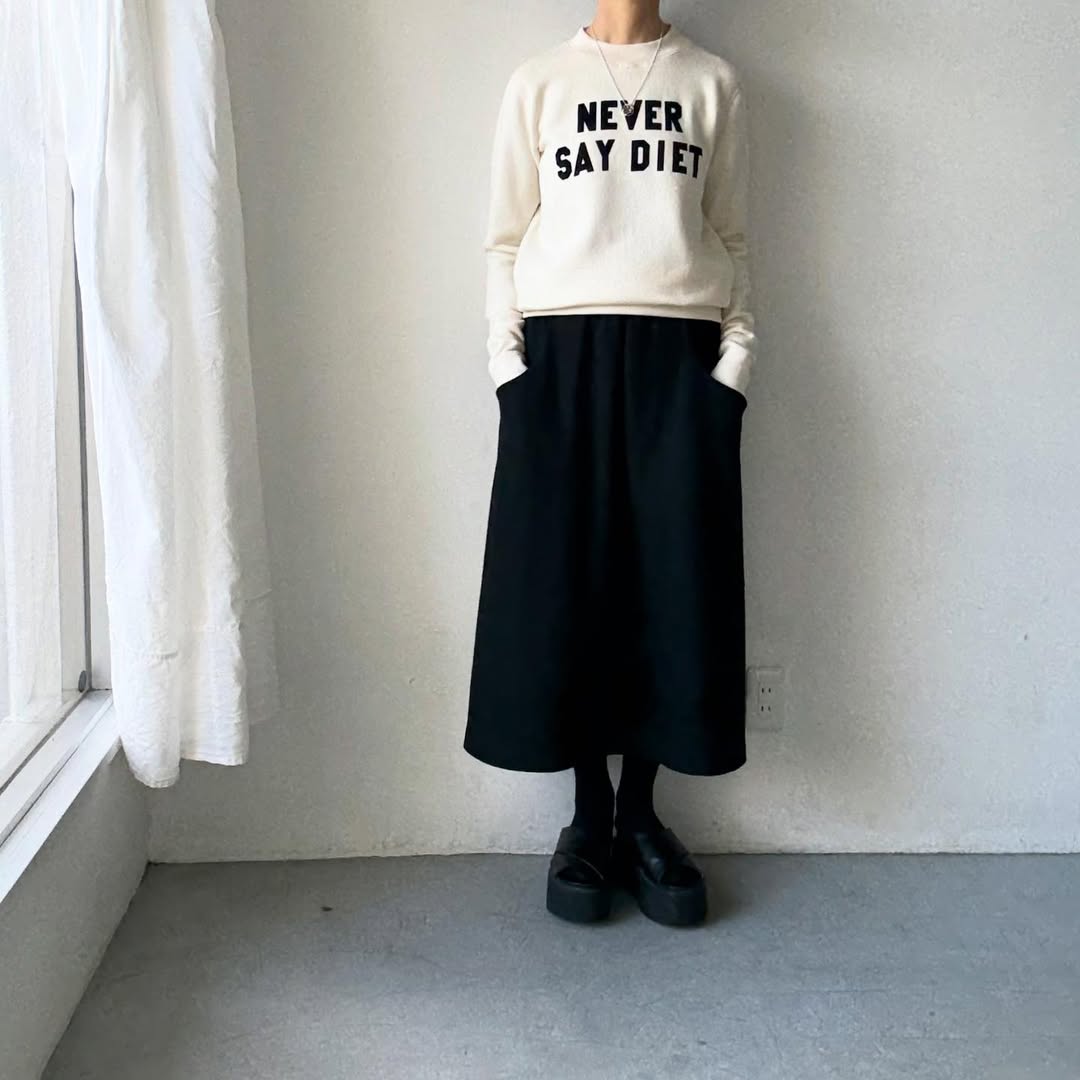 R&D.M.Co  NEVER SAY DIET スウェットシャツ　ナチュラル
