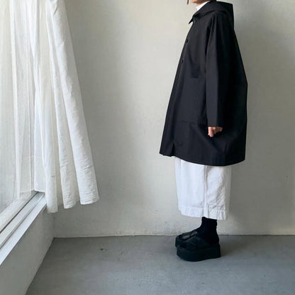 atelier naruse コットンナイロンタフタフーデットコート　ブラック