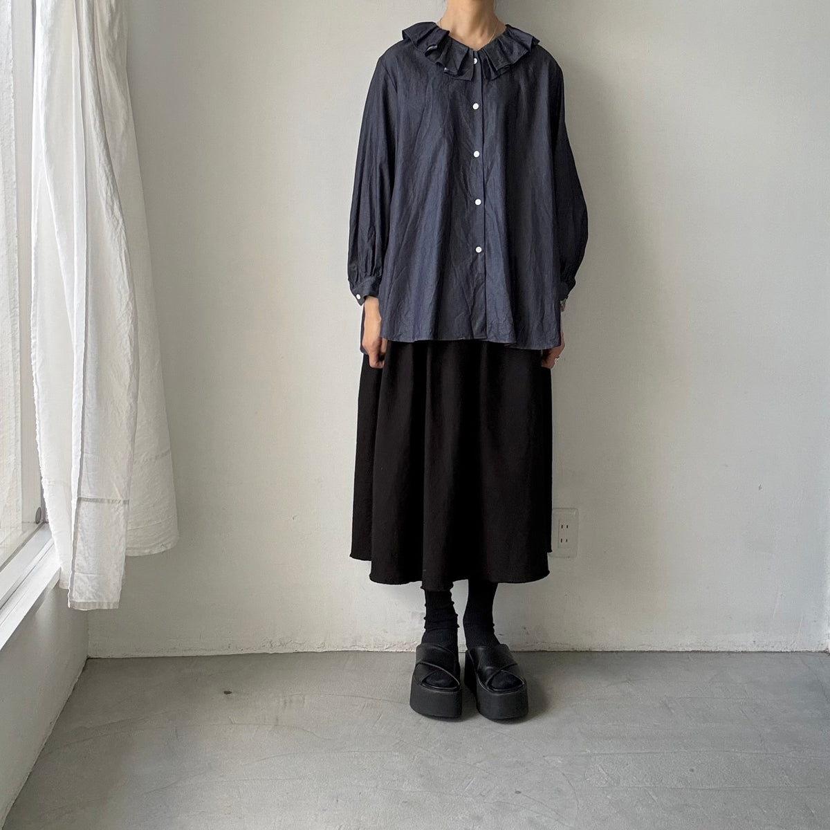 🔵金曜日入荷分予約受付中🔵Linenya  ラッフルシャツ　デニム