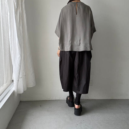 TENNE HANDCRAFTED MODERN ハーフスリーブトップス　グレー