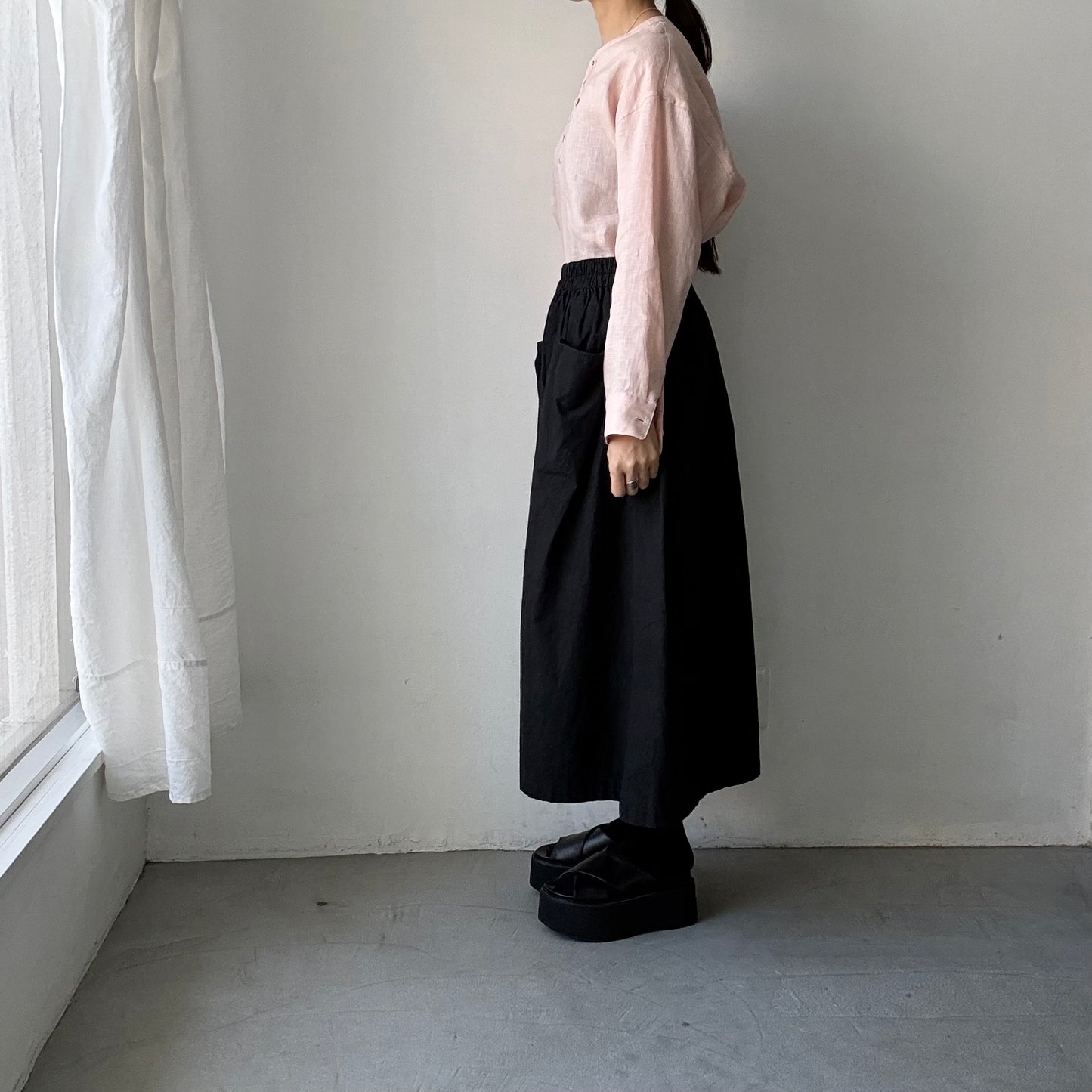 atelier naruse  リネンスモックブラウス　ペールピンク