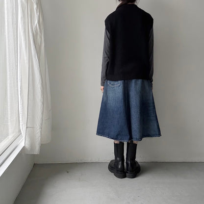 as it is.畦編みベスト